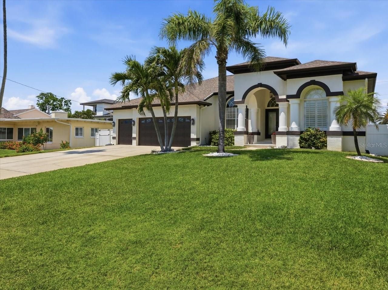109 16th Street, Belleair Beach, FL 33786 Photo