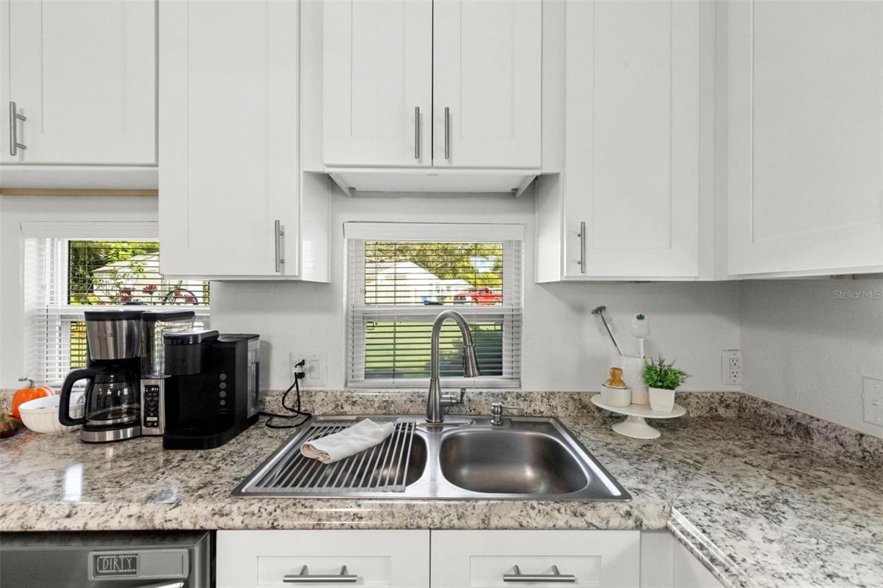 7001 13th Street N, Saint Petersburg, FL 33702 Photo