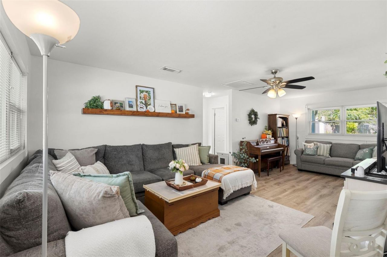 7001 13th Street N, Saint Petersburg, FL 33702 Photo