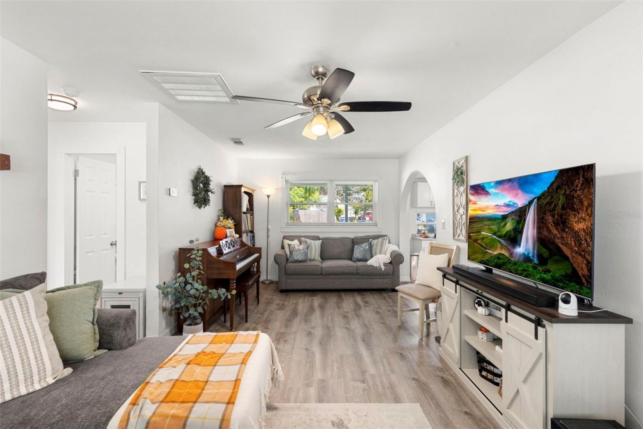7001 13th Street N, Saint Petersburg, FL 33702 Photo