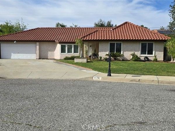 682 W Cheshire, Rialto, CA 92377