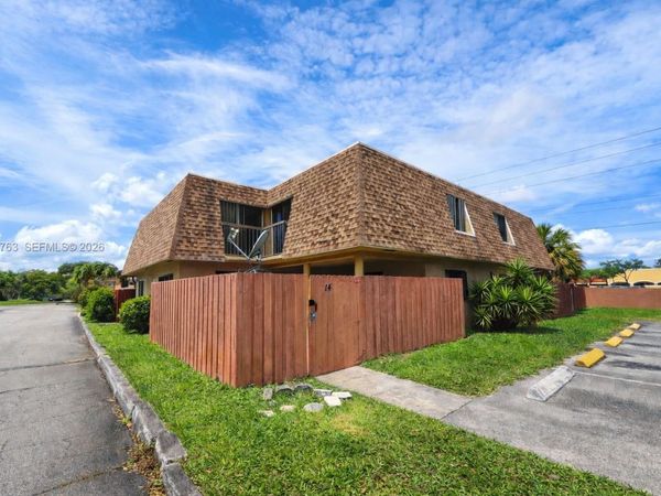 2455 W 67th Pl, Unit 10-14, Hialeah, FL 33016