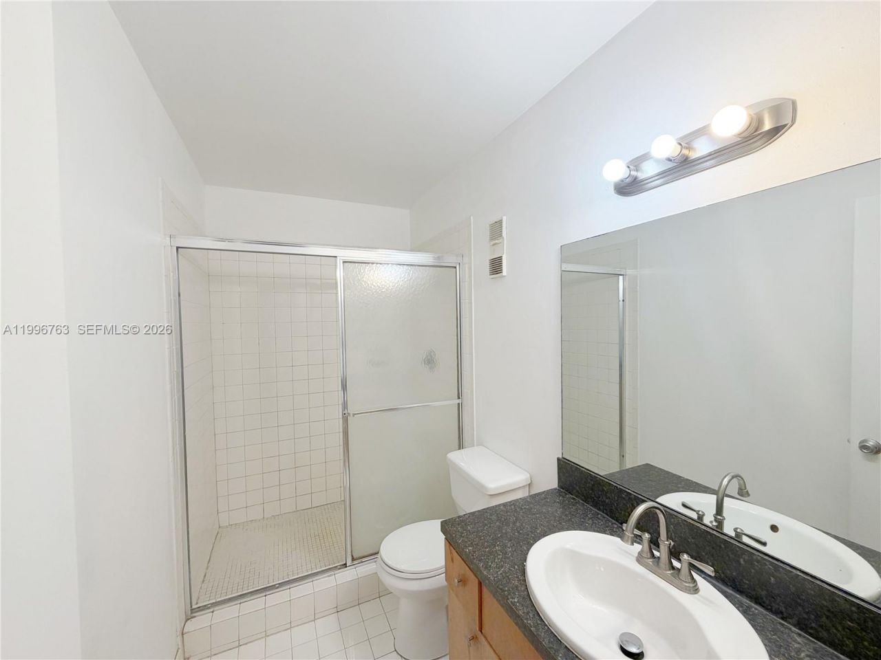 2455 W 67th Pl, Unit 10-14, Hialeah, FL 33016 Photo