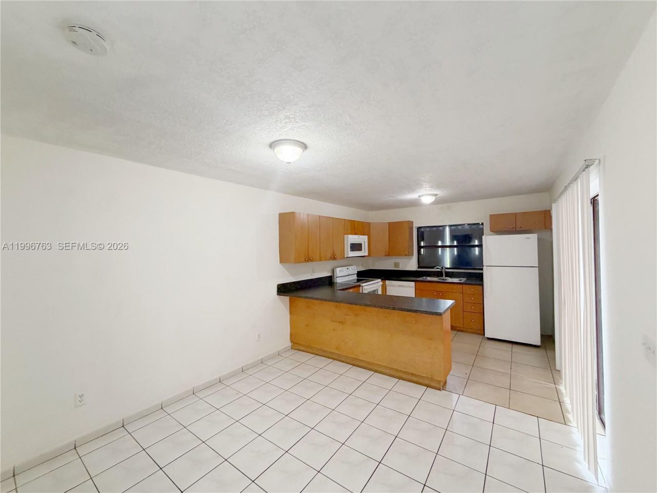 2455 W 67th Pl, Unit 10-14, Hialeah, FL 33016 Photo