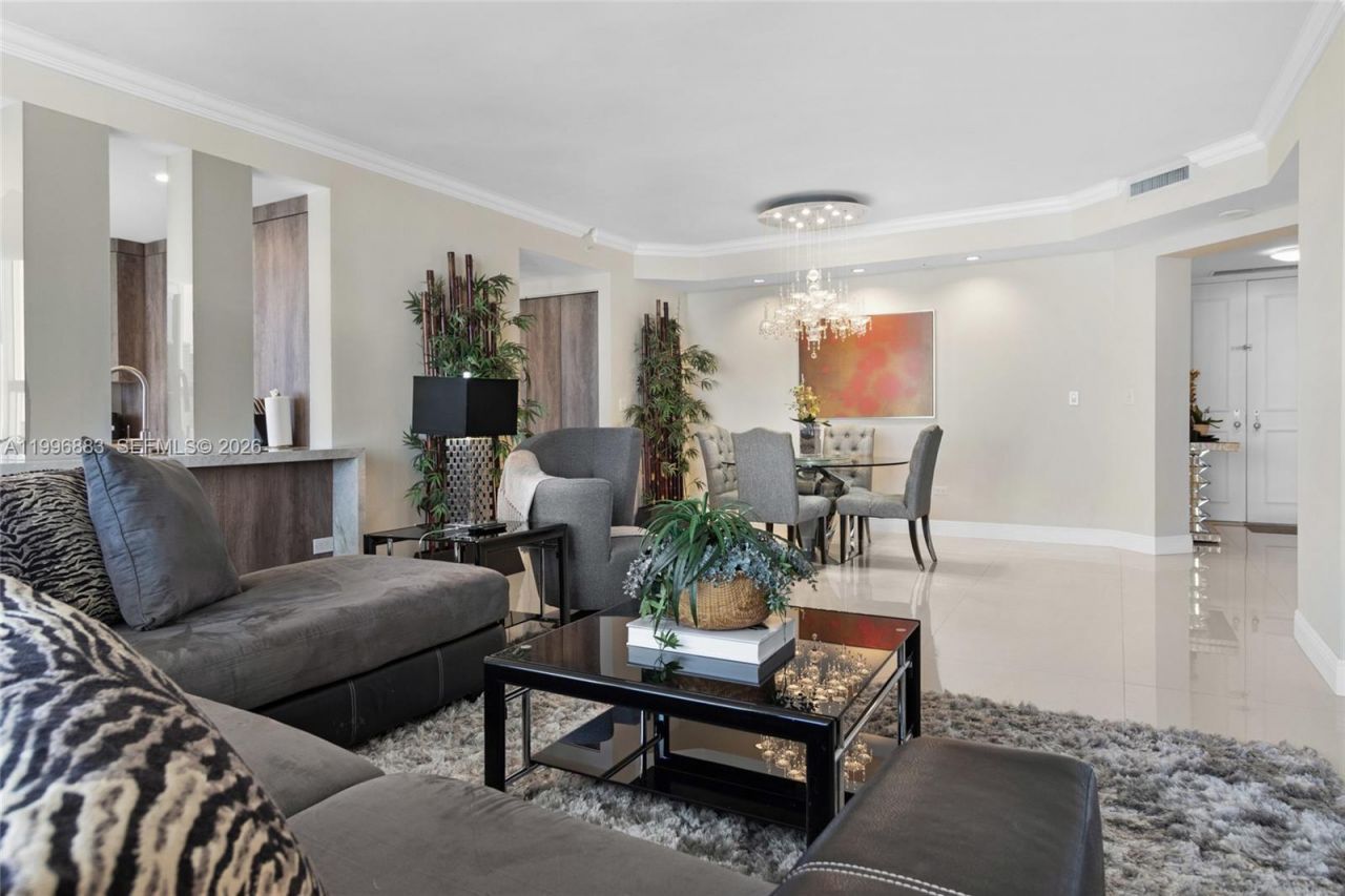 848 Brickell Key Dr, Unit 3905, Miami, FL 33131 Photo