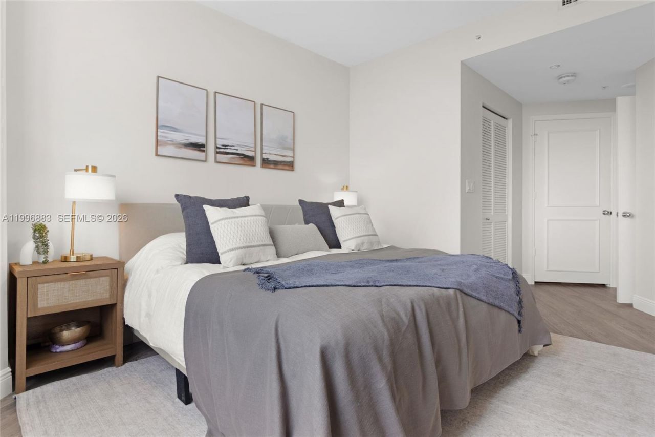 848 Brickell Key Dr, Unit 3905, Miami, FL 33131 Photo