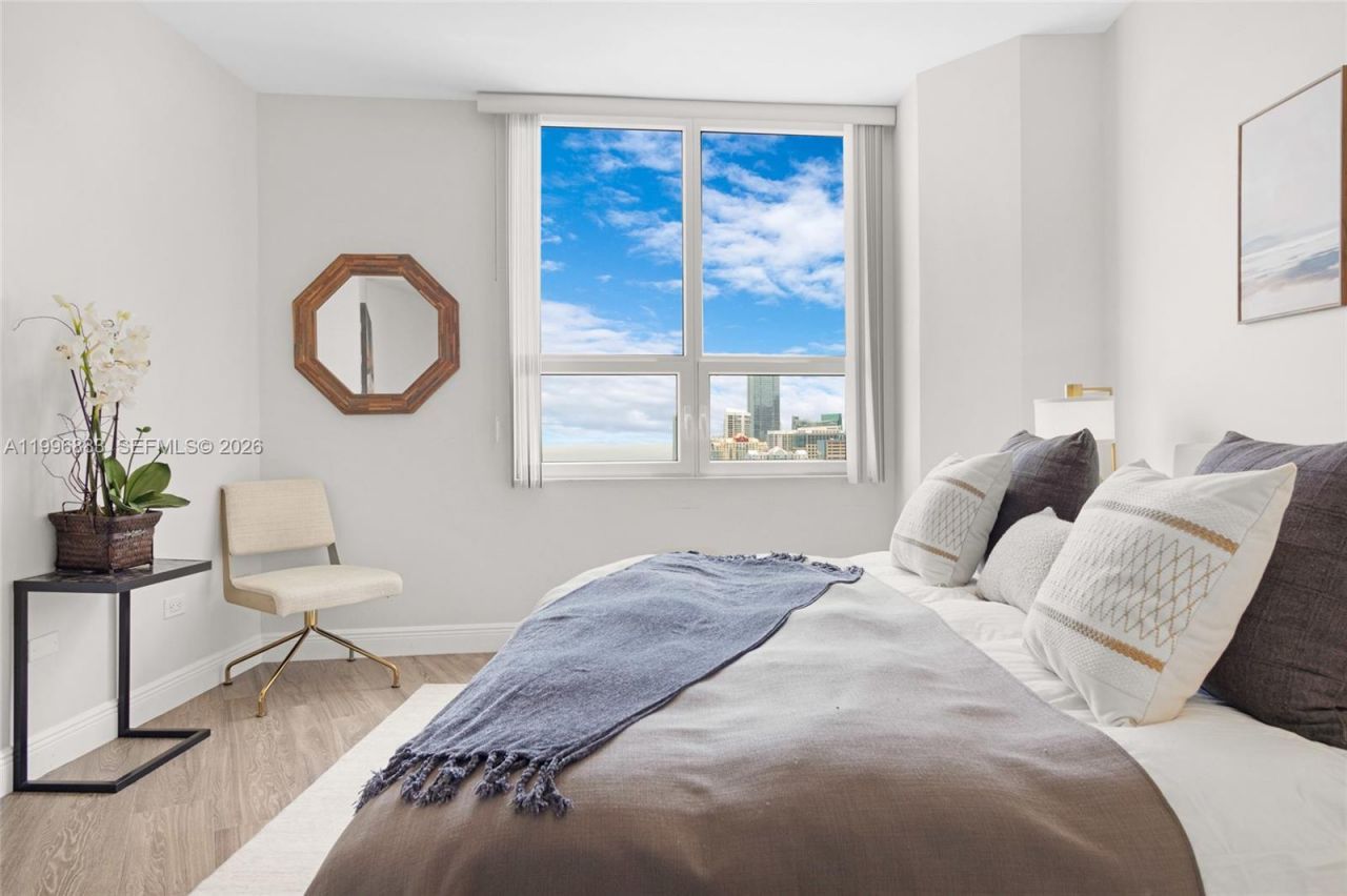 848 Brickell Key Dr, Unit 3905, Miami, FL 33131 Photo