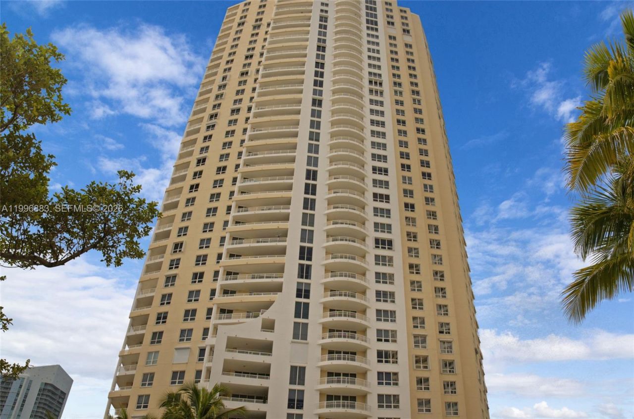 848 Brickell Key Dr, Unit 3905, Miami, FL 33131 Photo