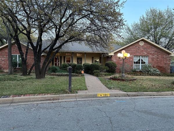 101 Golden Kinglet Lane, Cisco, TX 76437