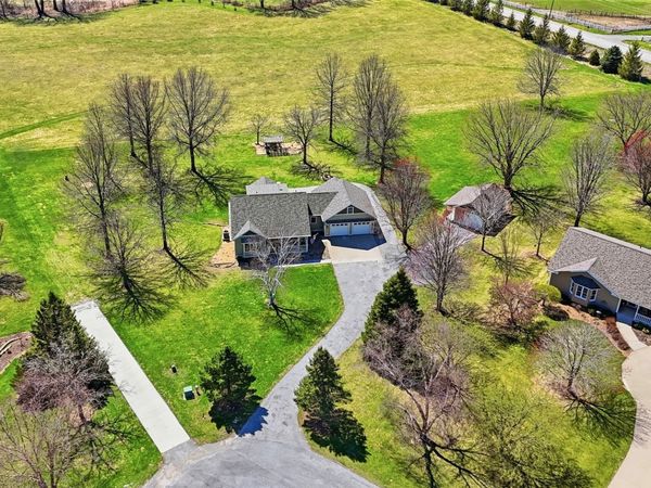 2969 Good Earth Place , Iowa City, IA 52240