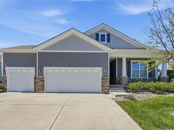 604 SW Haverford Road, Lee's Summit, MO 64081