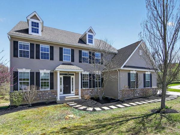 208 LIBERTY CIR, EAST FALLOWFIELD TOWNSHIP, PA 19320