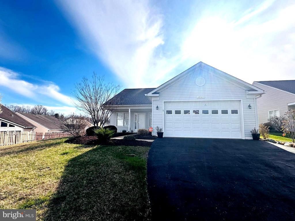 6902 Castleton Drive, Fredericksburg, VA 22407 Main Photo