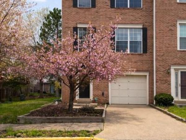 2512 CLOVER FIELD CIRCLE, HERNDON, VA 20171