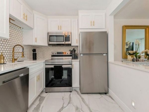 1830 Embassy Drive, Unit 503, West Palm Beach, FL 33401