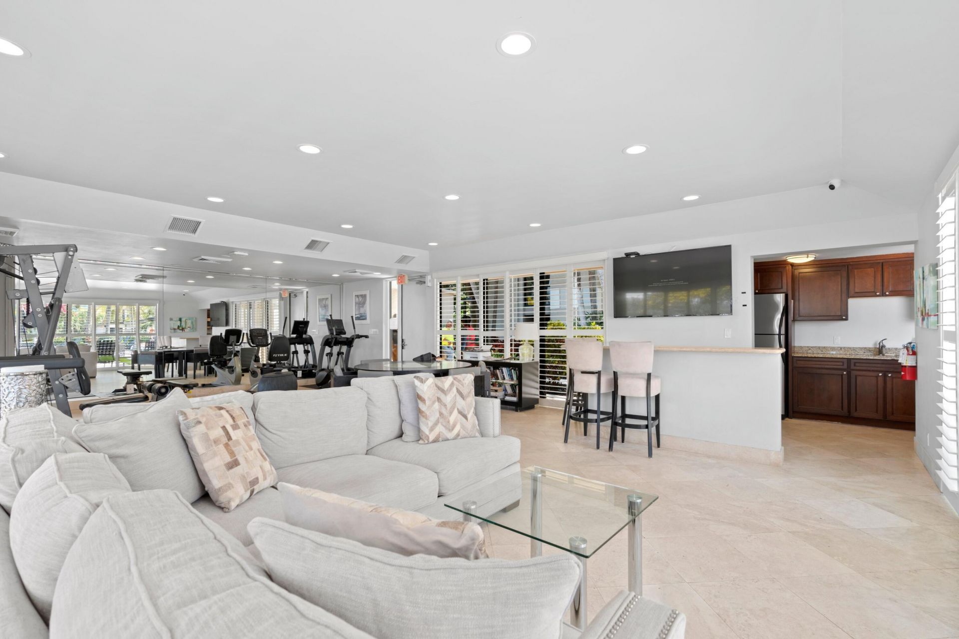 1830 Embassy Drive, Unit 503, West Palm Beach, FL 33401 Photo