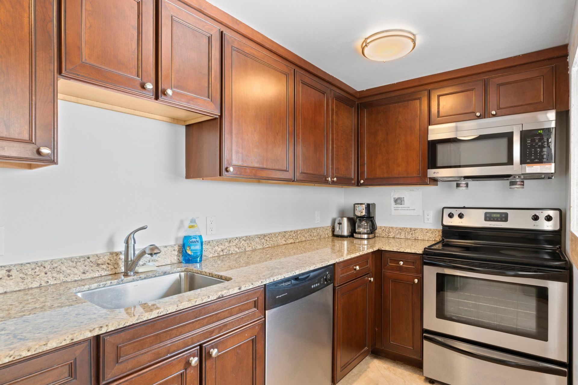 1830 Embassy Drive, Unit 503, West Palm Beach, FL 33401 Photo