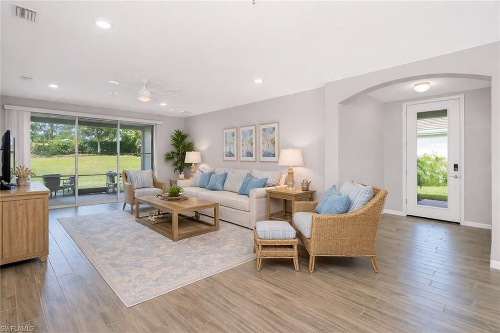 14559 Edgewater Cir, Naples, FL 34114 Photo