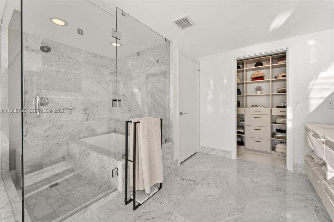 3131 NE 7th Ave, Unit 3105, Miami, FL 33137 Photo