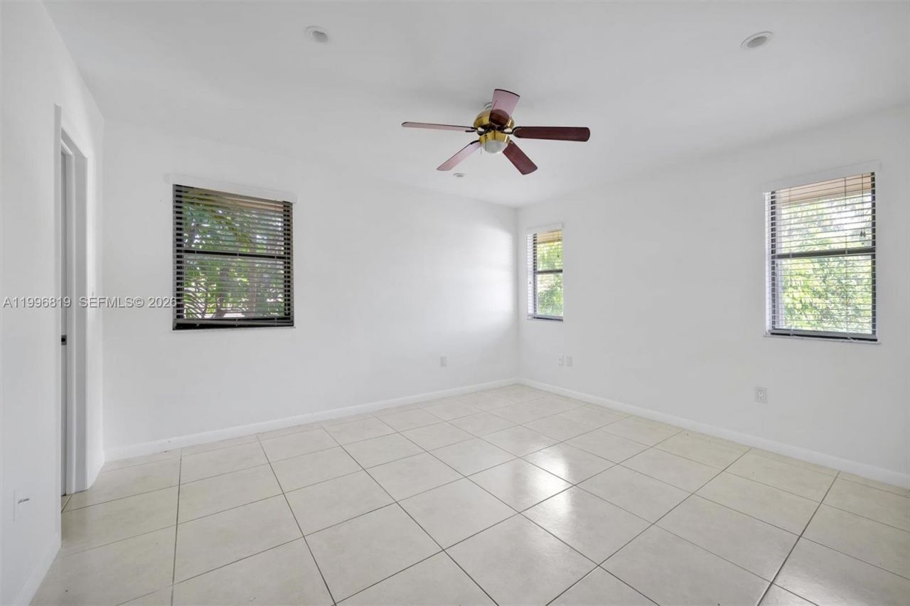 1545 Cantoria Ave, Coral Gables, FL 33146 Photo