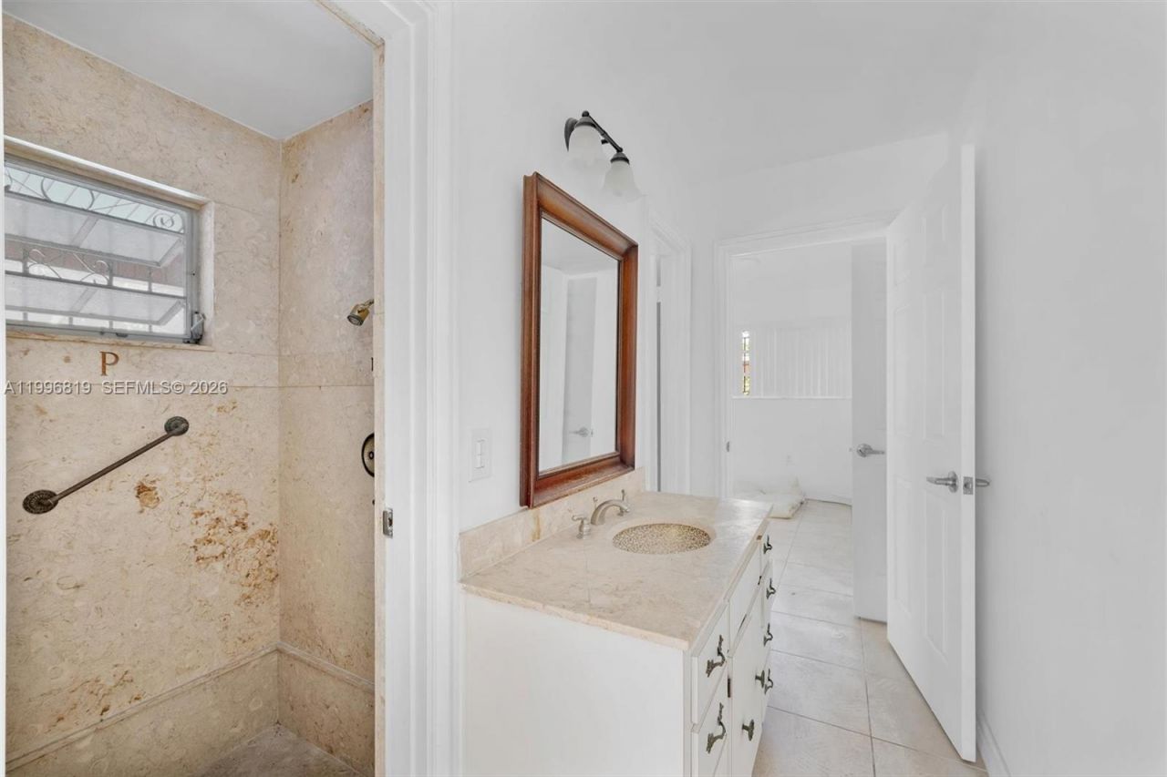 1545 Cantoria Ave, Coral Gables, FL 33146 Photo