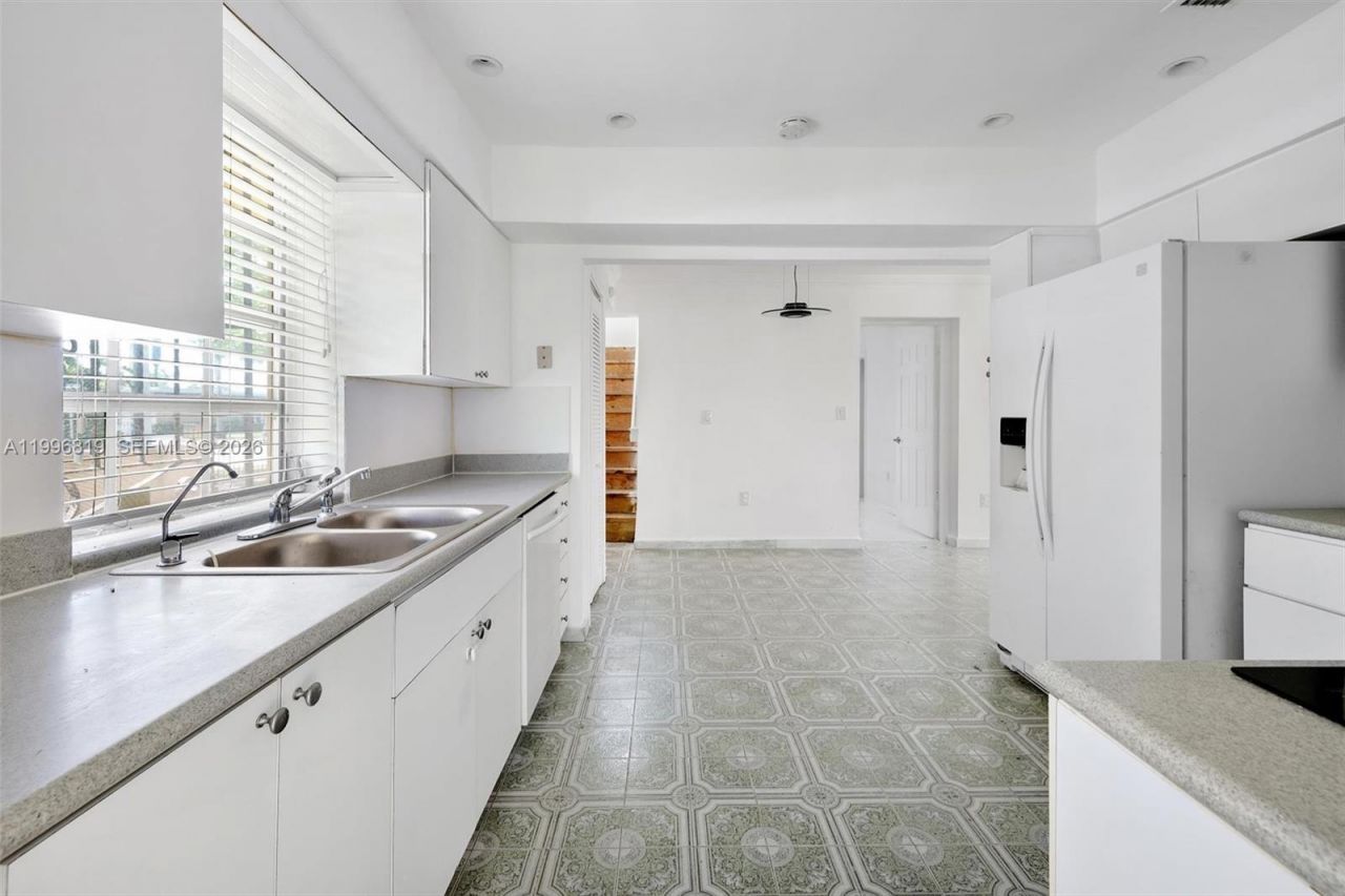 1545 Cantoria Ave, Coral Gables, FL 33146 Photo