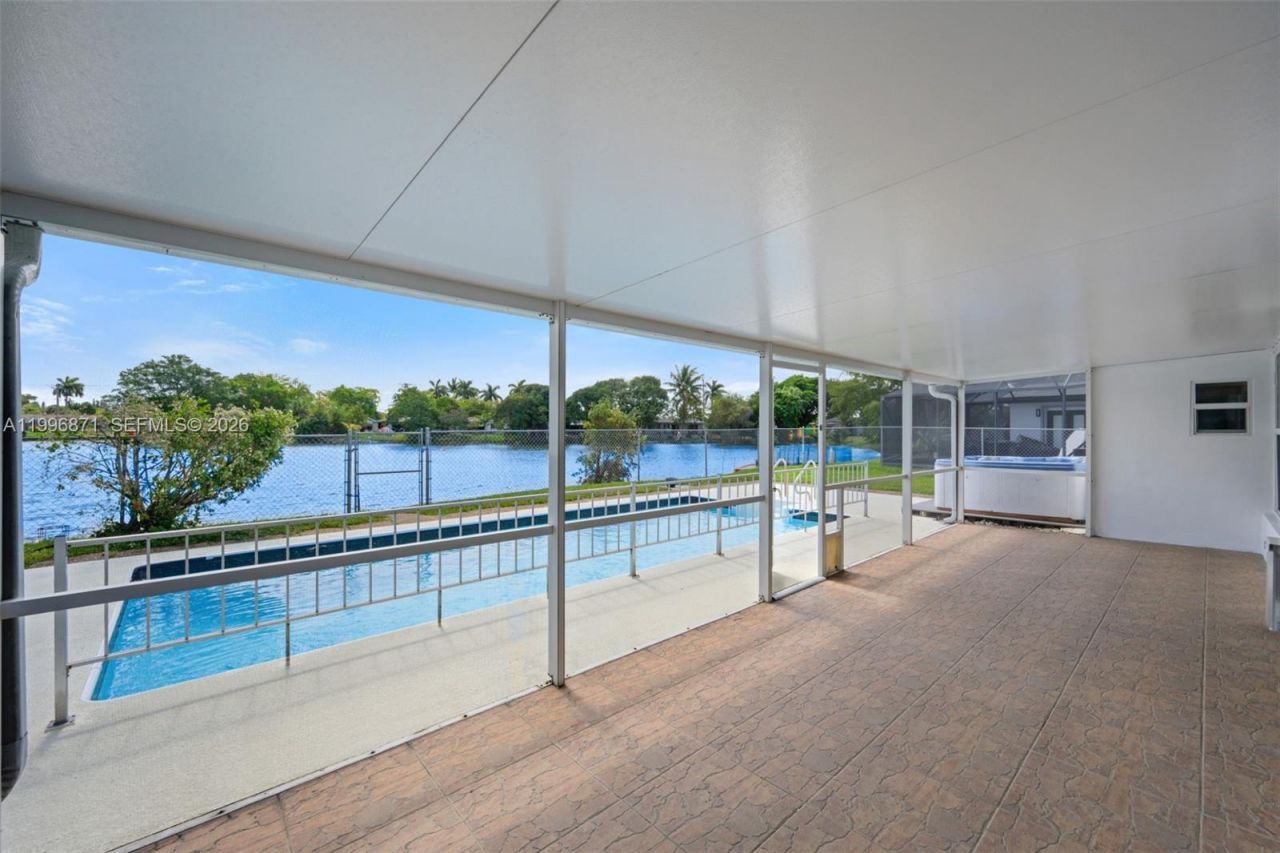 2320 NW 73rd Ave , Sunrise, FL 33313 Photo