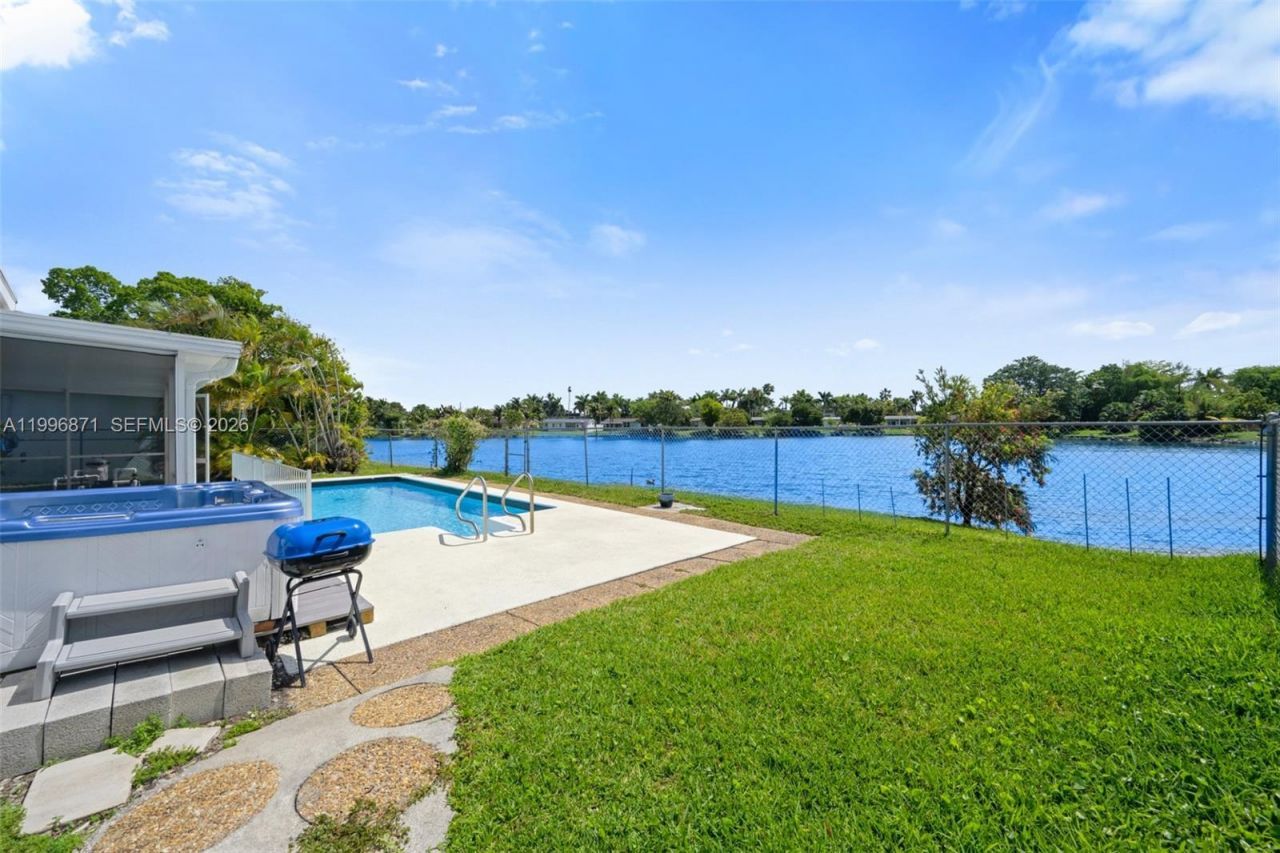 2320 NW 73rd Ave , Sunrise, FL 33313 Photo