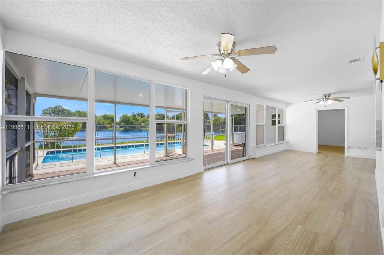 2320 NW 73rd Ave , Sunrise, FL 33313 Photo