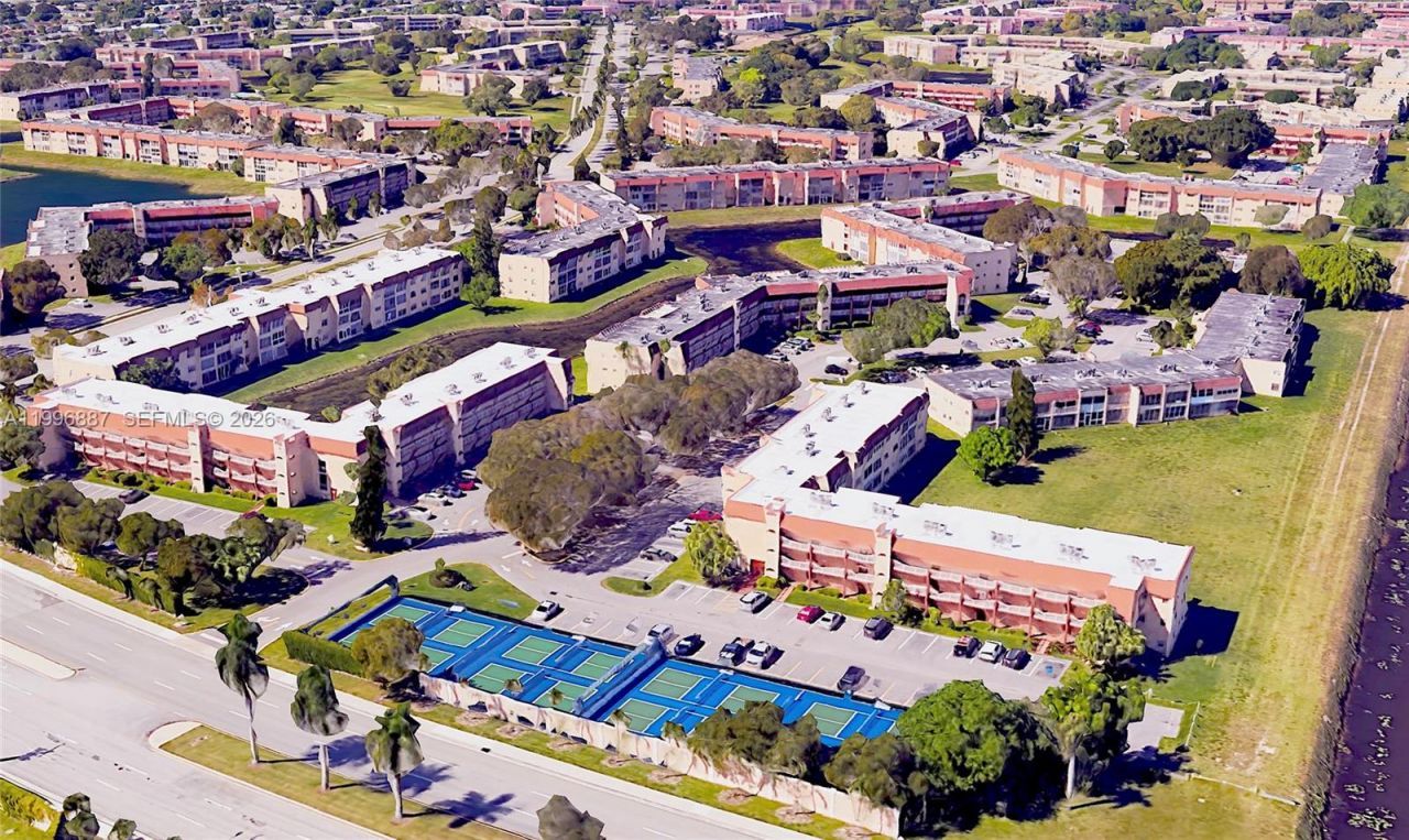 9041 Sunrise Lakes Blvd, Unit 106, Sunrise, FL 33322 Photo