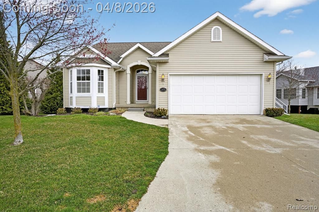 4475 Cross Creek Boulevard, Burton, MI 48509 Main Photo