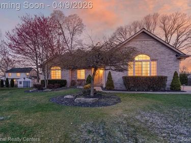 38373 Clinton Court, Westland, MI 48186