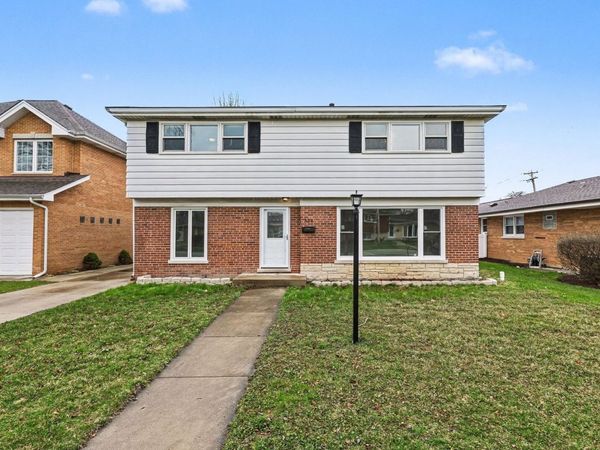 538 N Broadway Avenue , Park Ridge, IL 60068