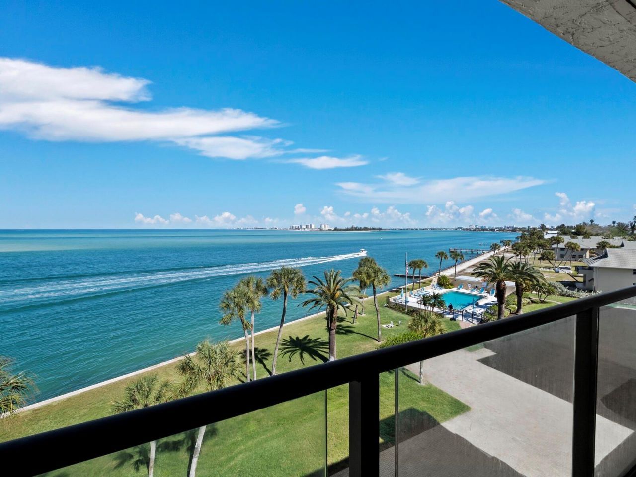 4712 Ocean Boulevard, Unit W10, Sarasota, FL 34242 Photo