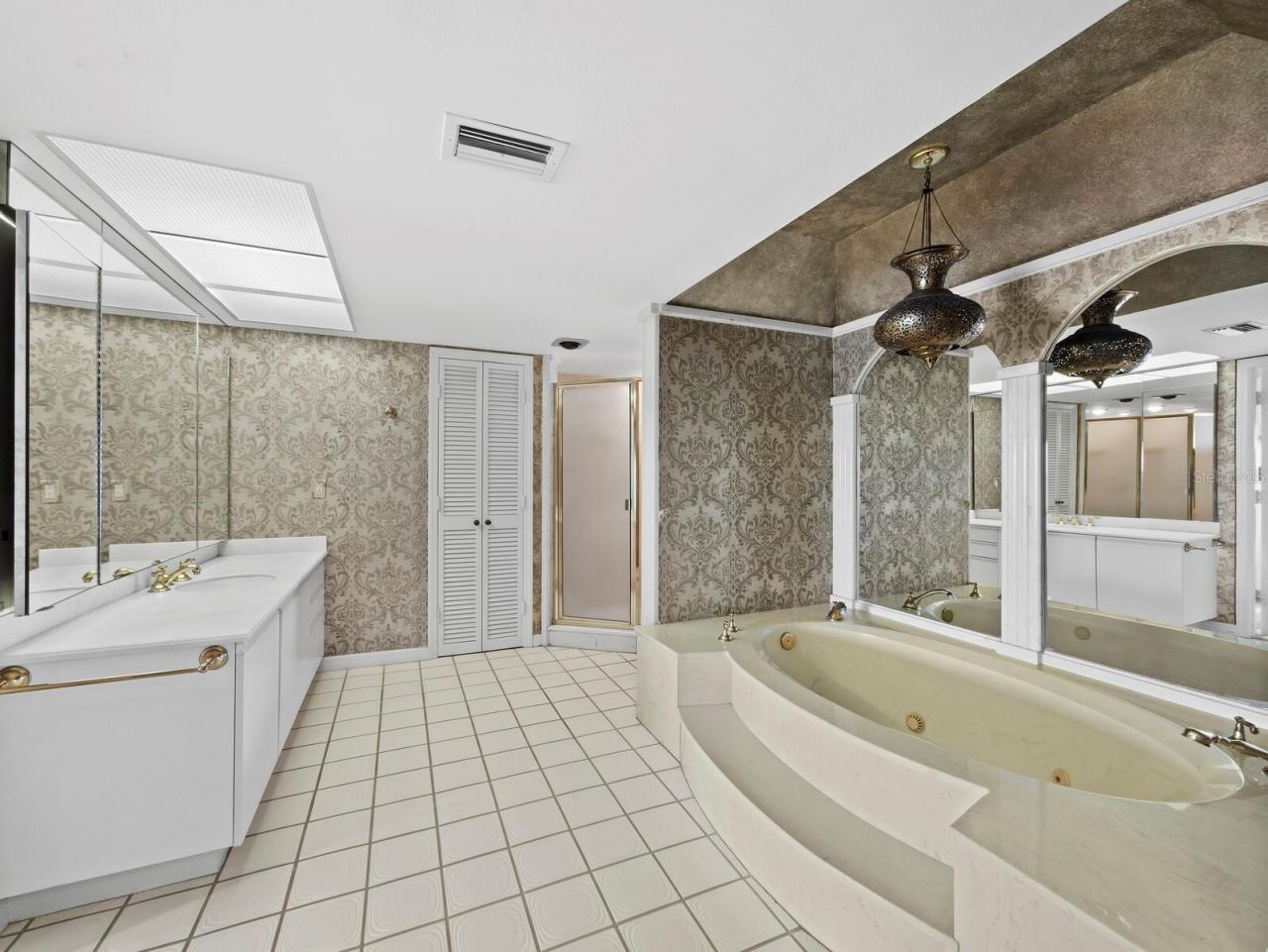 4712 Ocean Boulevard, Unit W10, Sarasota, FL 34242 Photo