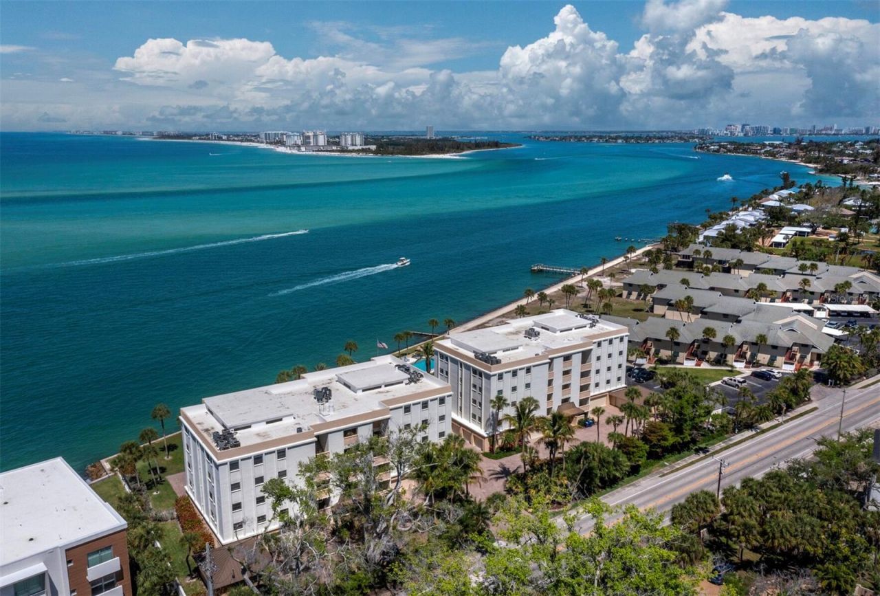 4712 Ocean Boulevard, Unit W10, Sarasota, FL 34242 Photo