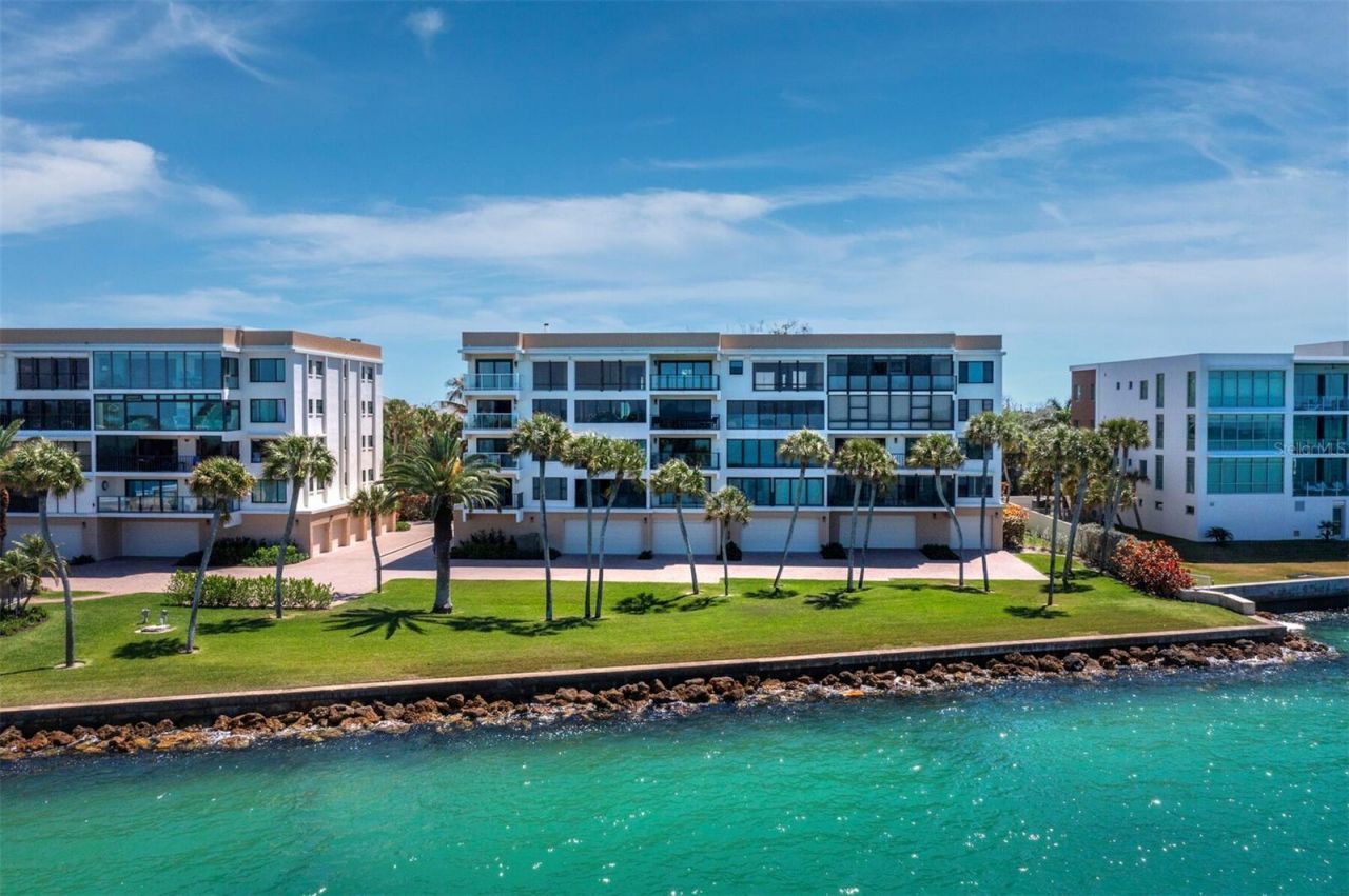 4712 Ocean Boulevard, Unit W10, Sarasota, FL 34242 Photo