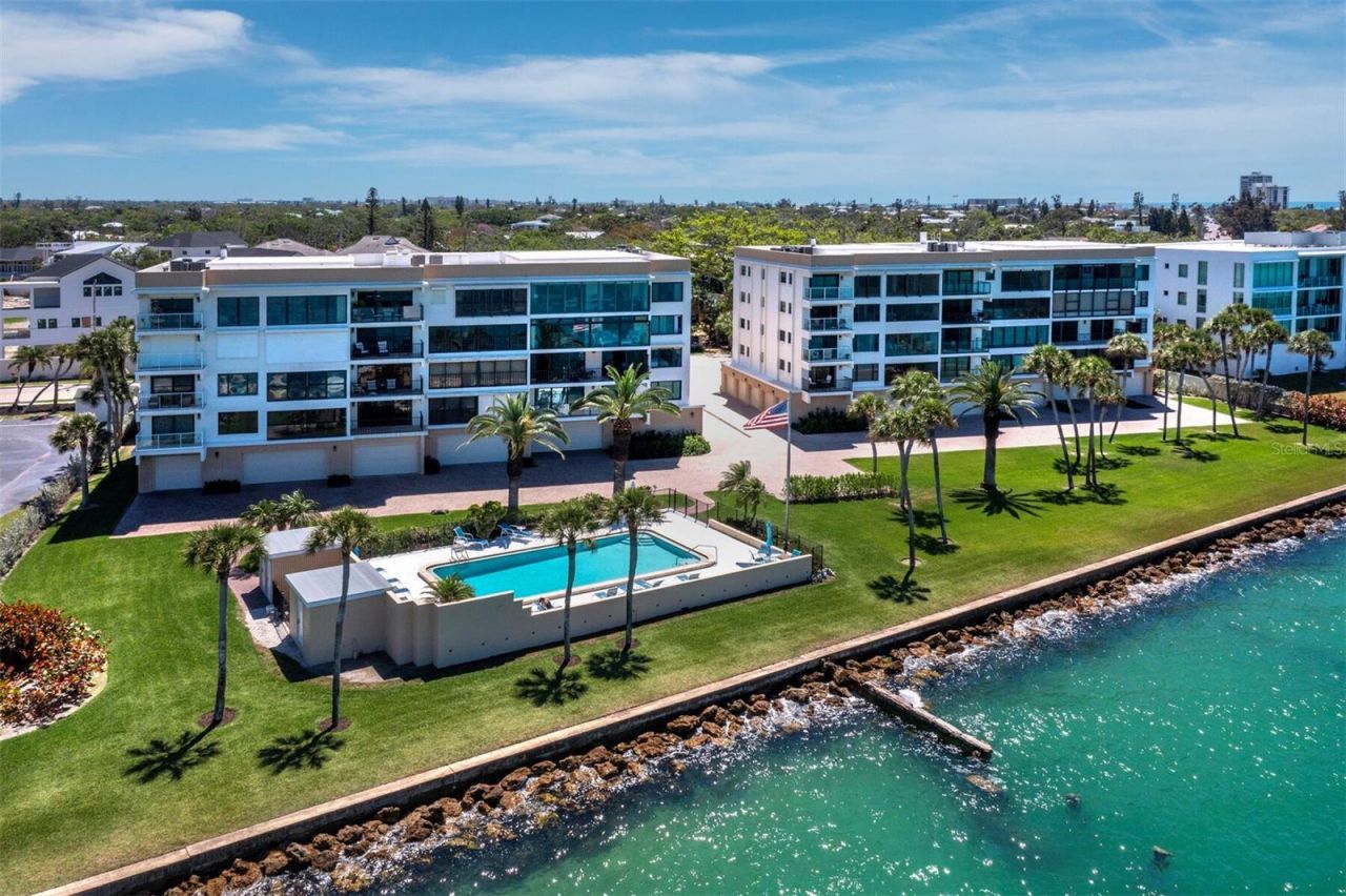 4712 Ocean Boulevard, Unit W10, Sarasota, FL 34242 Photo