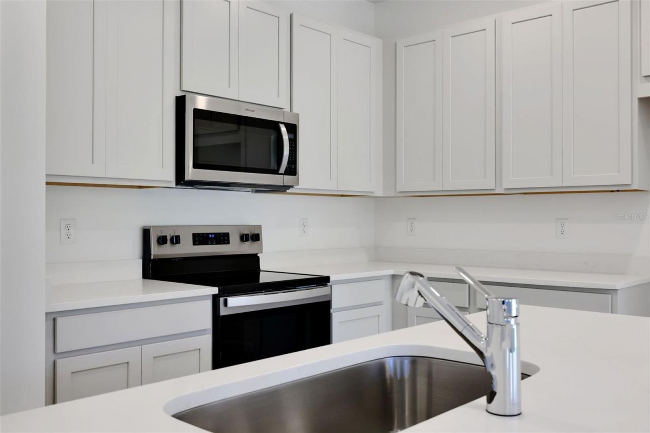 2920 Supermarine Road, Tavares, FL 32778 Photo