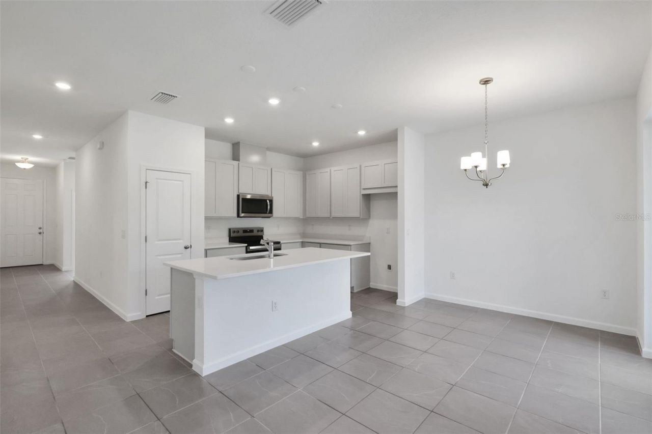 2920 Supermarine Road, Tavares, FL 32778 Photo