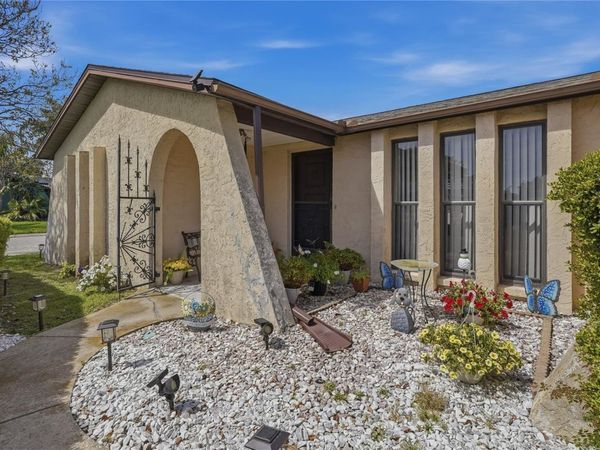 9135 FARMINGTON LANE , PORT RICHEY, FL 34668