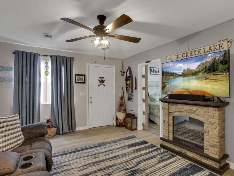 24 Maple Avenue , Thornville, OH 43076 Photo 2