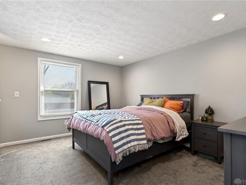 8785 Cobblecreek Drive, Washington Township, OH 45458 Photo 32