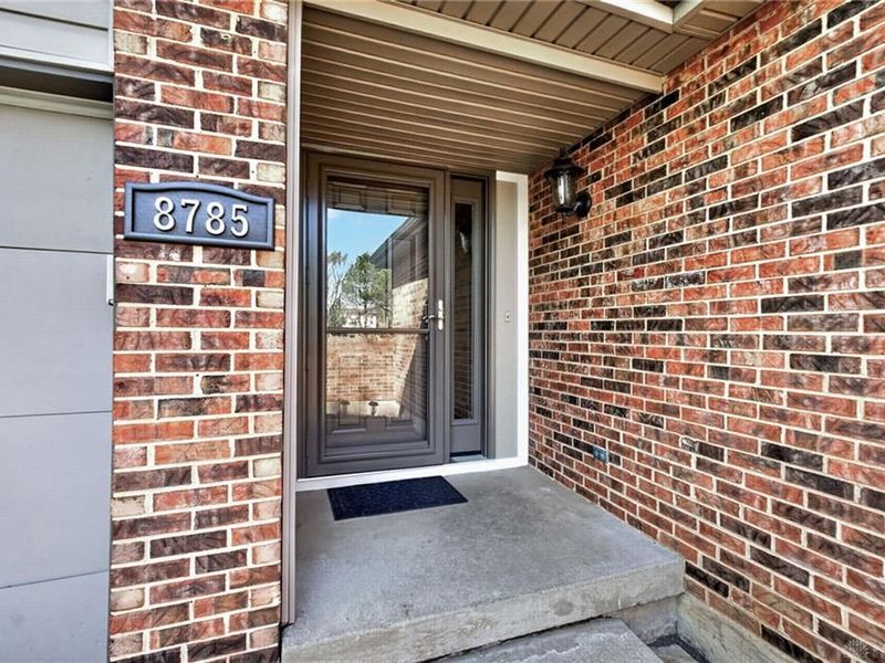 8785 Cobblecreek Drive, Washington Township, OH 45458 Photo 6