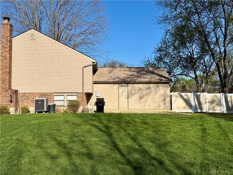 8785 Cobblecreek Drive, Washington Township, OH 45458 Photo 7