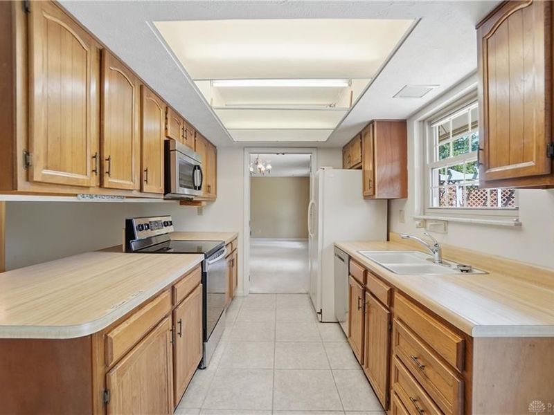 9964 Hummingbird Way, Dayton, OH 45458 Photo 19