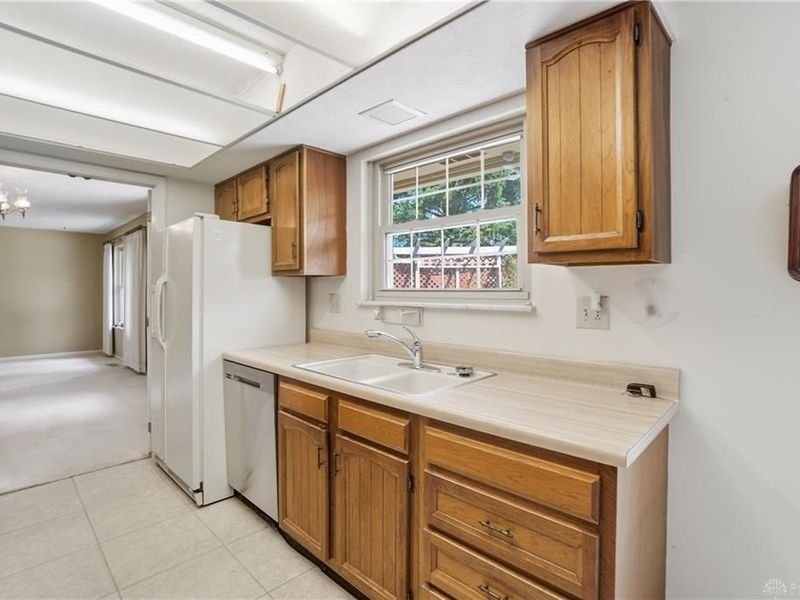 9964 Hummingbird Way, Dayton, OH 45458 Photo 21