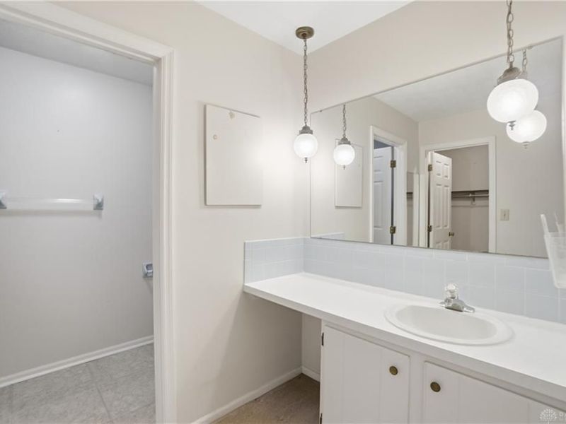 9964 Hummingbird Way, Dayton, OH 45458 Photo 32