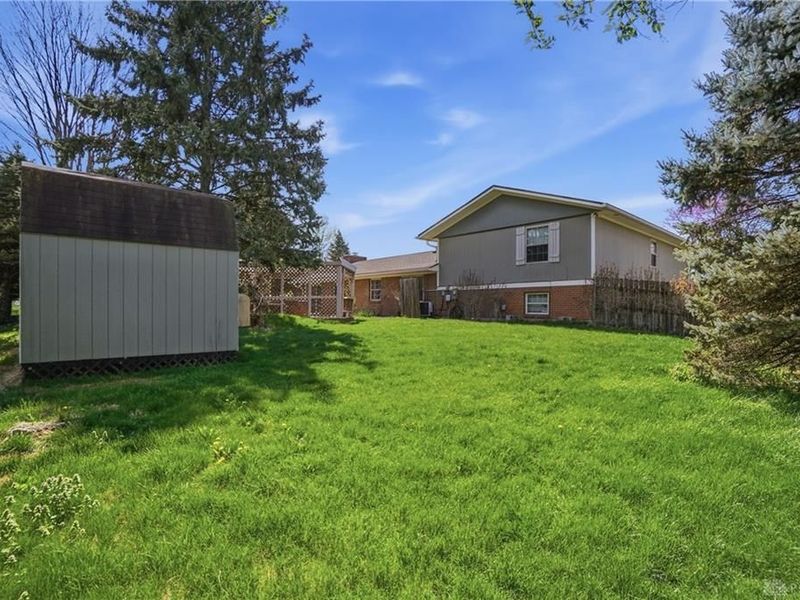 9964 Hummingbird Way, Dayton, OH 45458 Photo 54