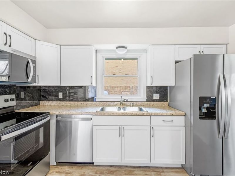 4385 Rex Lake Drive, New Franklin, OH 44319 Photo 9